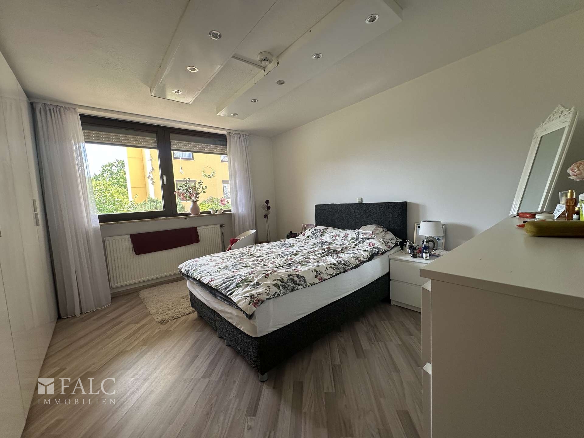 Property thumbnail 12