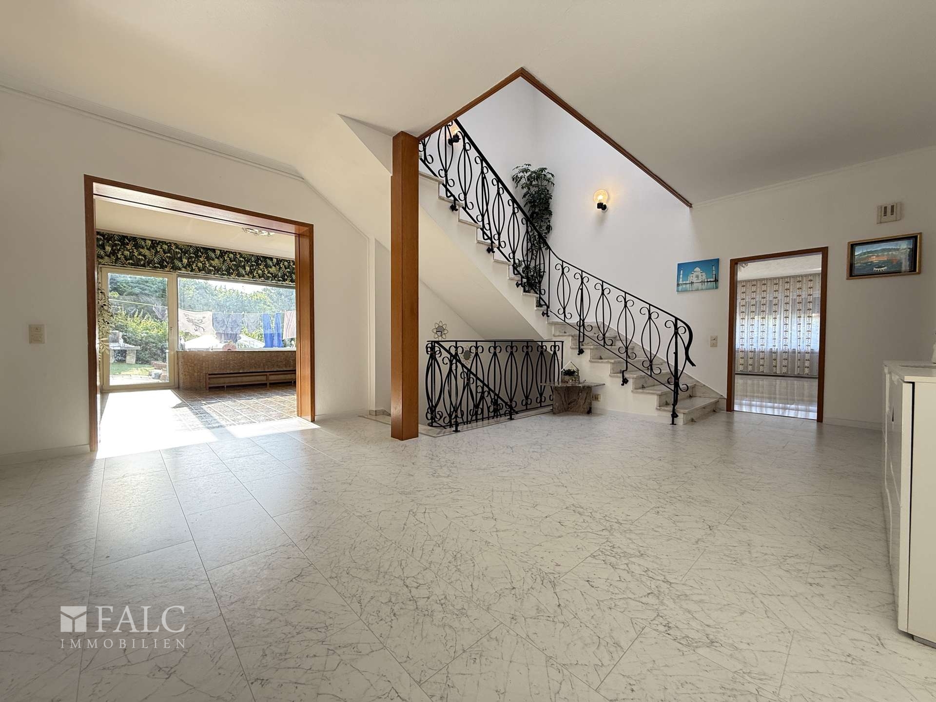 ***Dalhausen - Großzügige Villa mit Wellnessbereich, Dachterrasse und Gartenidylle*** – Beverungen – Vorschaubild 18