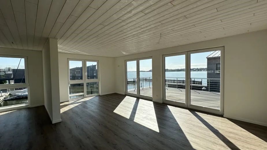 Leben auf dem Wasser! Wasserhaus im Pionierhafen in Schleswig direkt auf der Schlei! – Schleswig – Vorschaubild 3