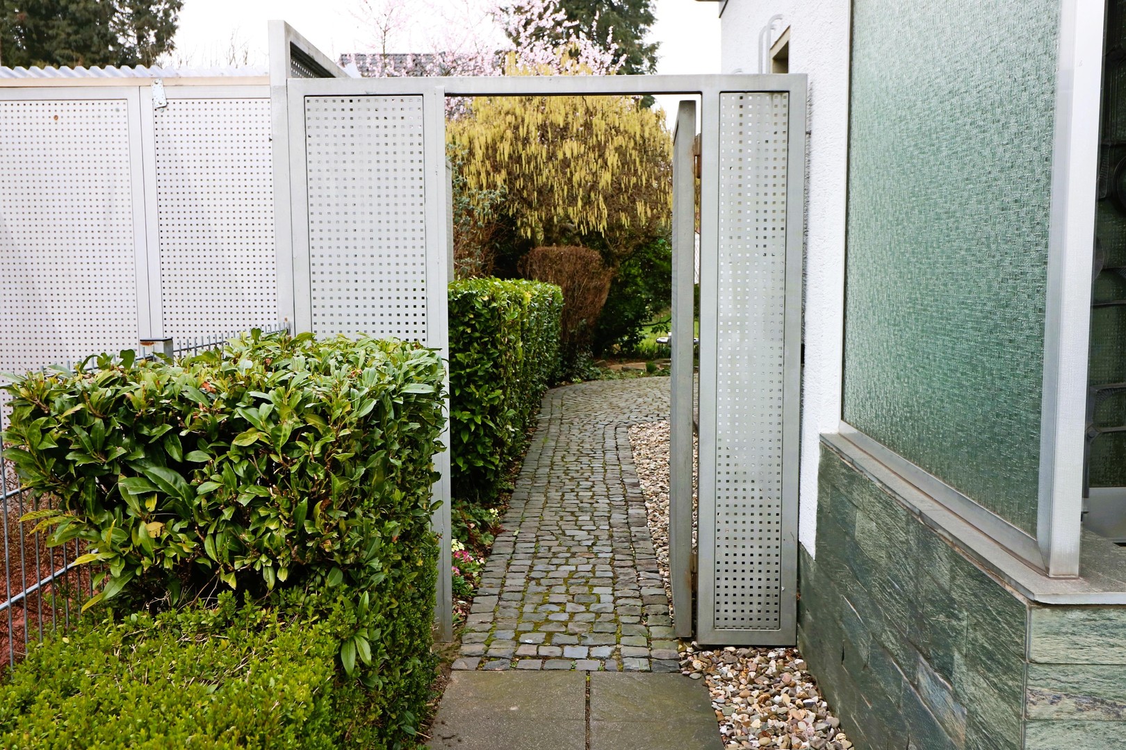 Property thumbnail 3