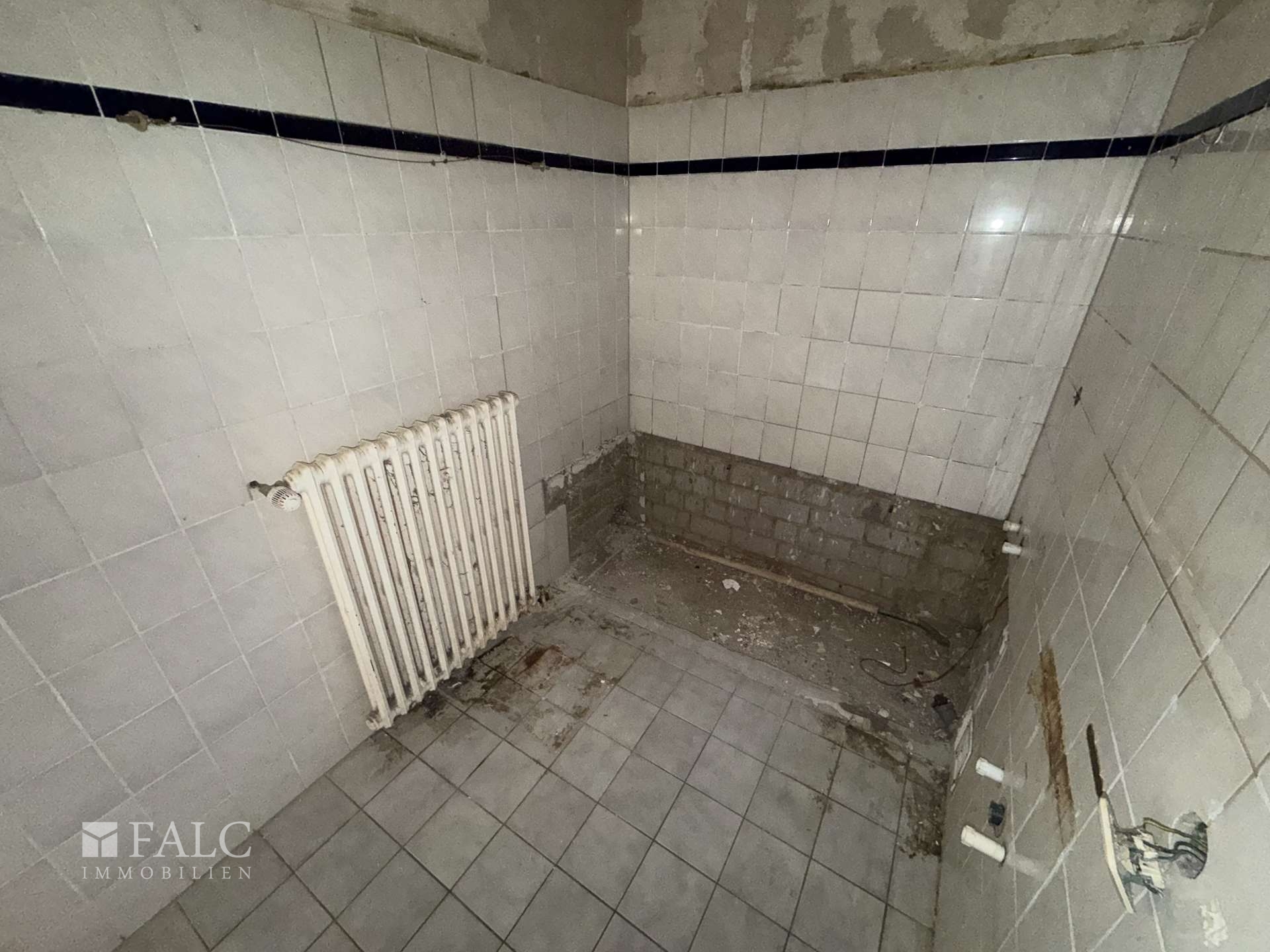 Großzügige, teilentkernte 5-Zimmer-Wohnung in Rheinnähe – Bonn – Vorschaubild 7