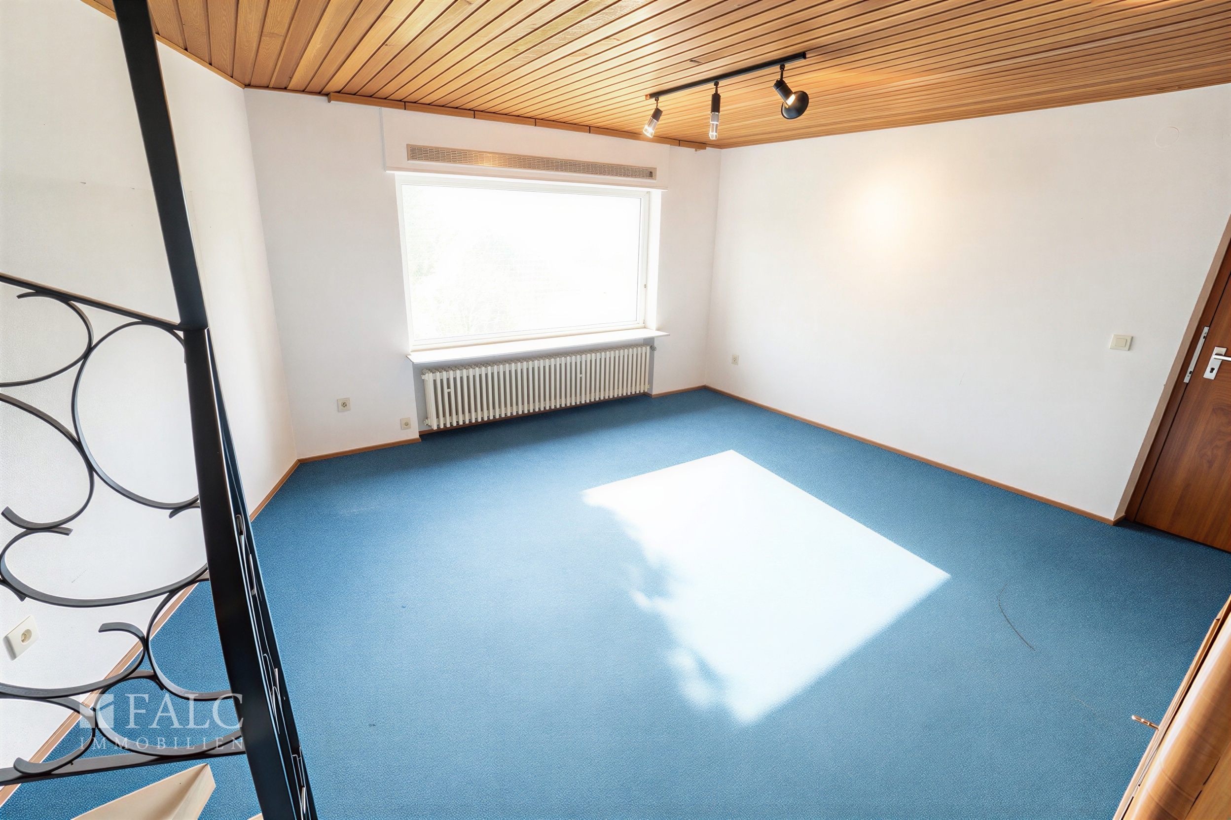 Familienhaus im exclusiven Umfeld des UKS Homburg! – Homburg – Vorschaubild 7