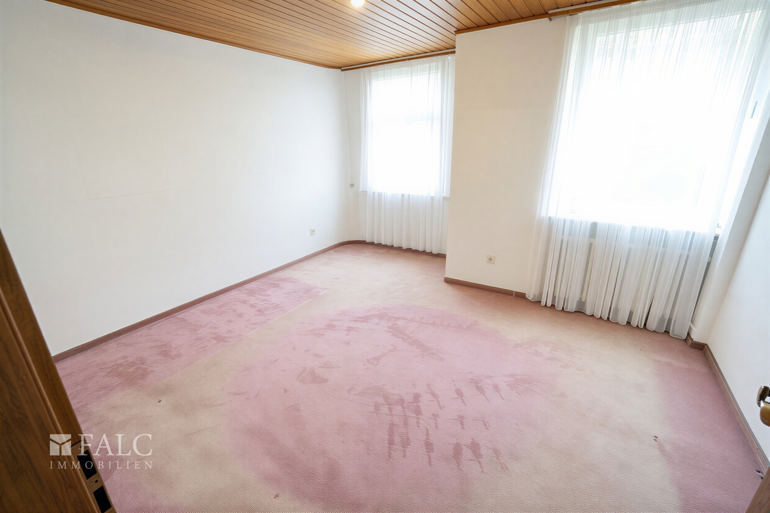 Familienhaus im exclusiven Umfeld des UKS Homburg! – Homburg – Vorschaubild 11