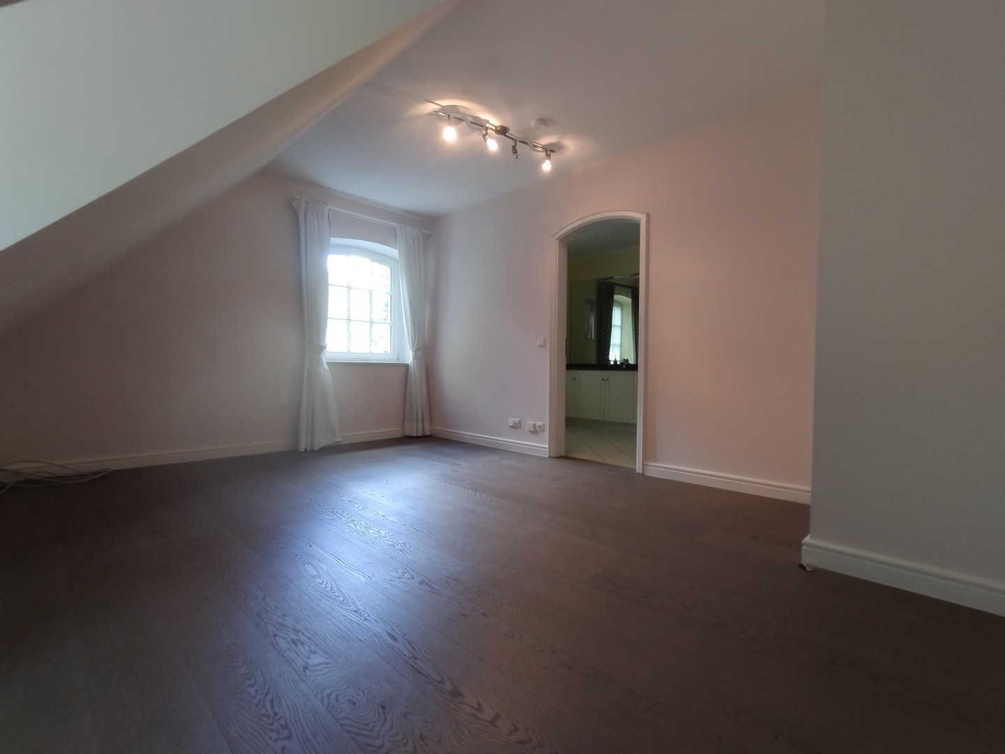 Property thumbnail 37