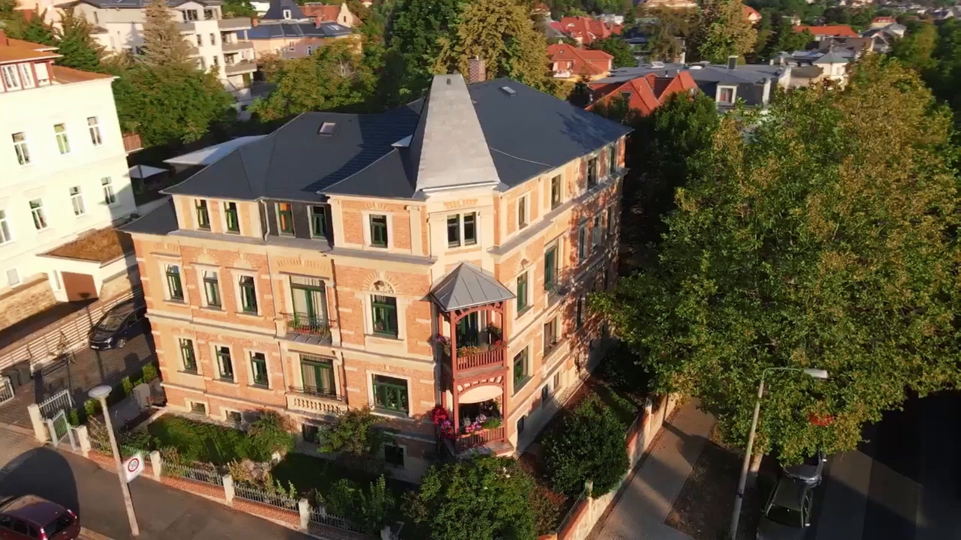 Property thumbnail 2