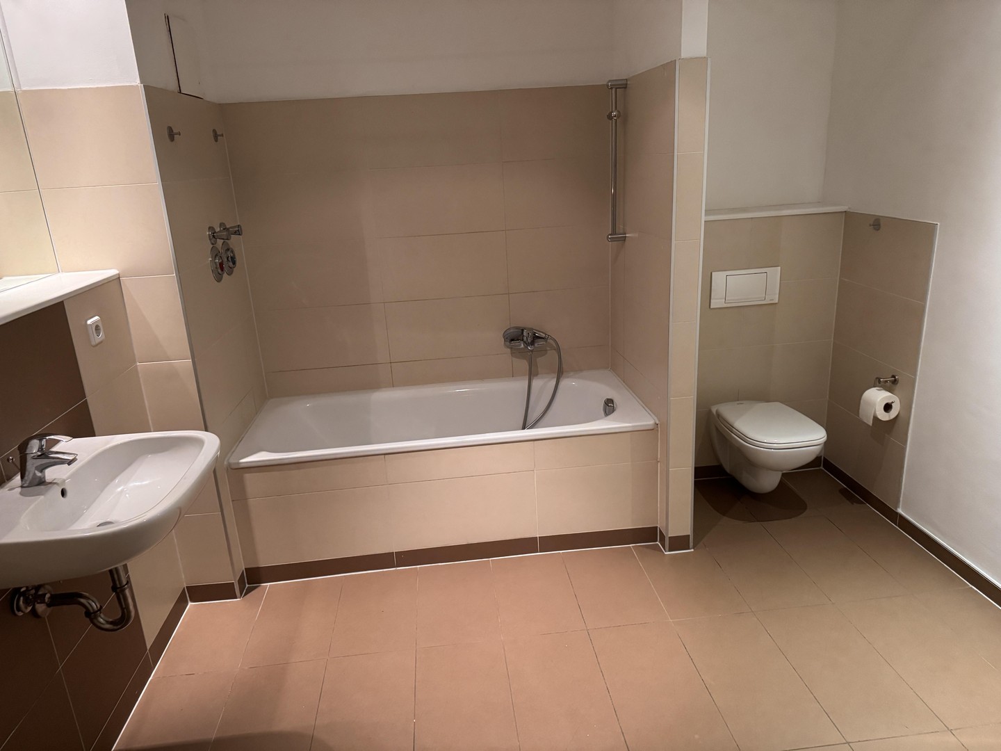 Property thumbnail 8