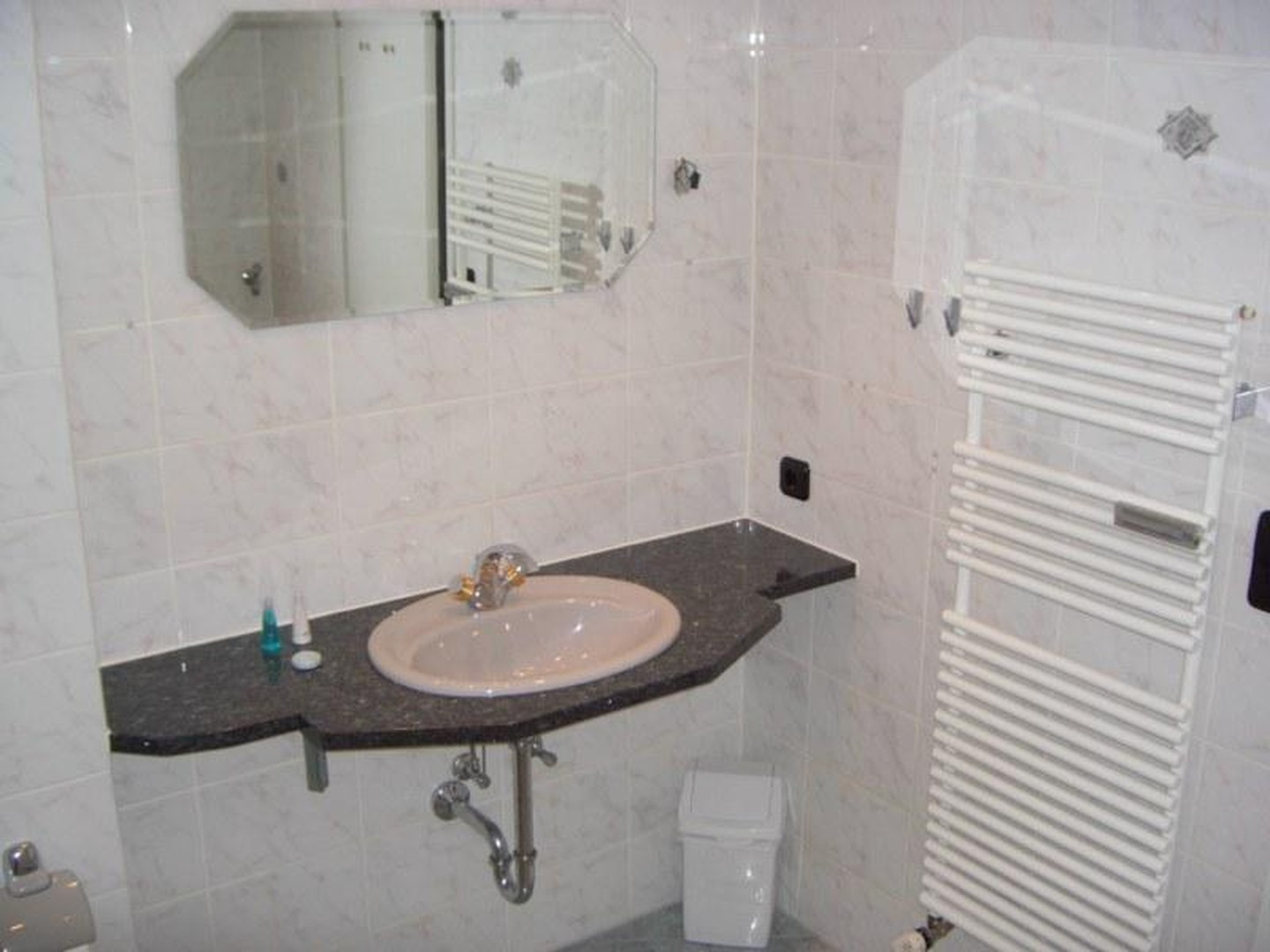 Property thumbnail 6