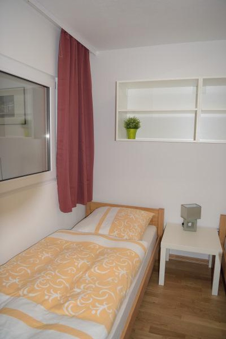 Property thumbnail 9