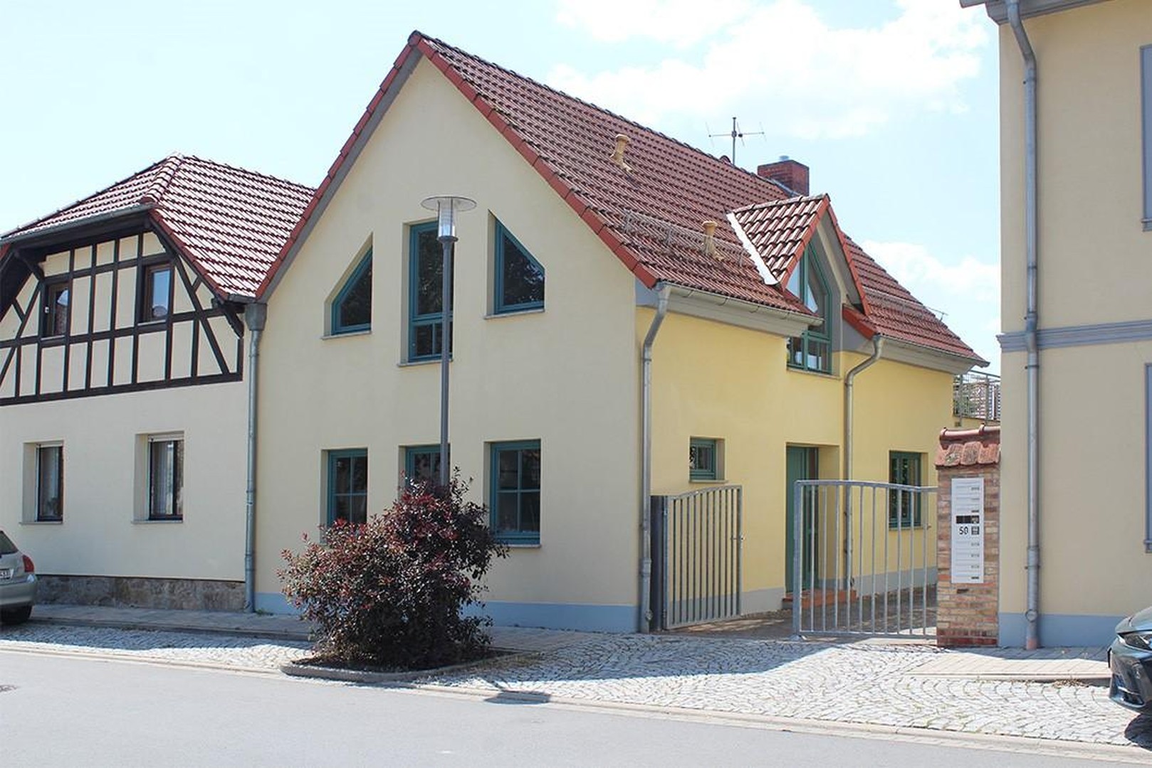 bg