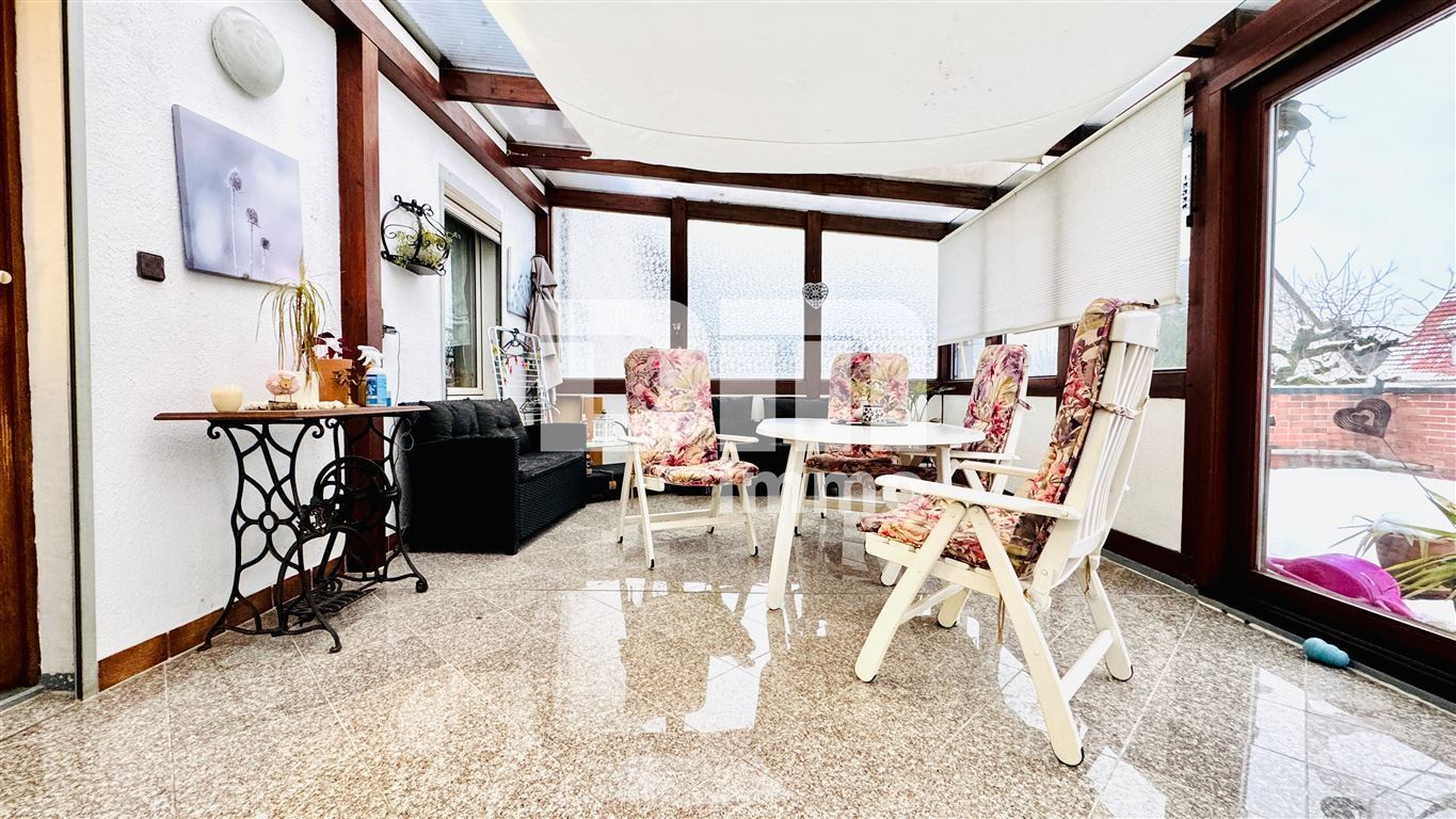 Modernisierte DHH mit Anbauten + Garagen in Traumlage mit Wintergarten, Terrasse und Garten – Kaufungen , Hess – Vorschaubild 9