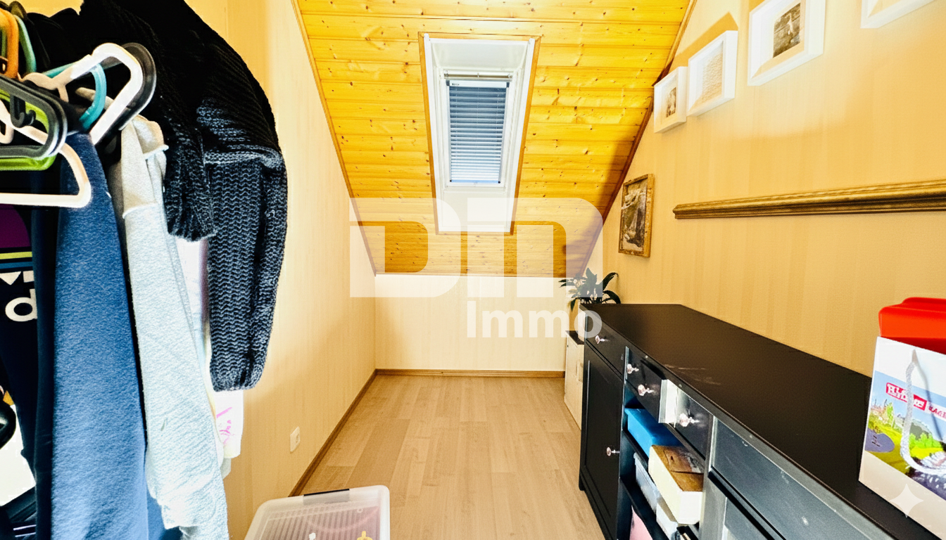 Modernisierte DHH mit Anbauten + Garagen in Traumlage mit Wintergarten, Terrasse und Garten – Kaufungen , Hess – Vorschaubild 23