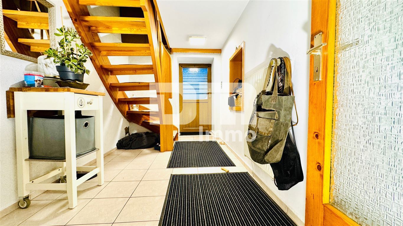 Modernisierte DHH mit Anbauten + Garagen in Traumlage mit Wintergarten, Terrasse und Garten – Kaufungen , Hess – Vorschaubild 24