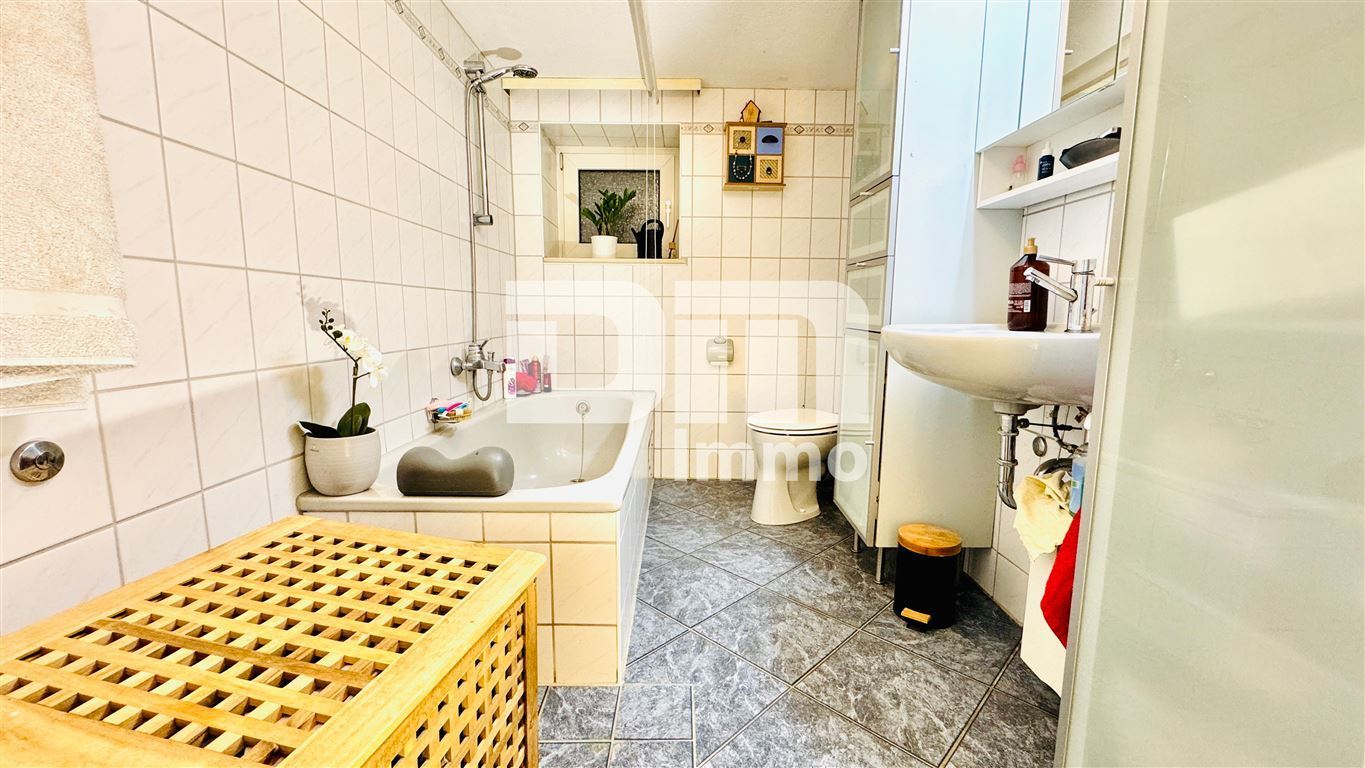 Modernisierte DHH mit Anbauten + Garagen in Traumlage mit Wintergarten, Terrasse und Garten – Kaufungen , Hess – Vorschaubild 25