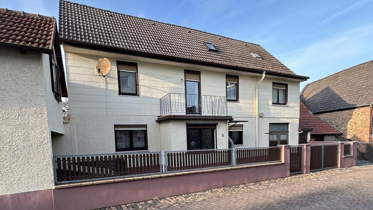 Immobilie in Brensbach - Gepflegtes Haus  in ruhiger Lage mit kleinem Garten und viel Raum - Bild 2