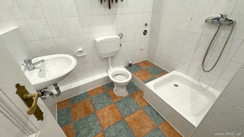 Property thumbnail 24