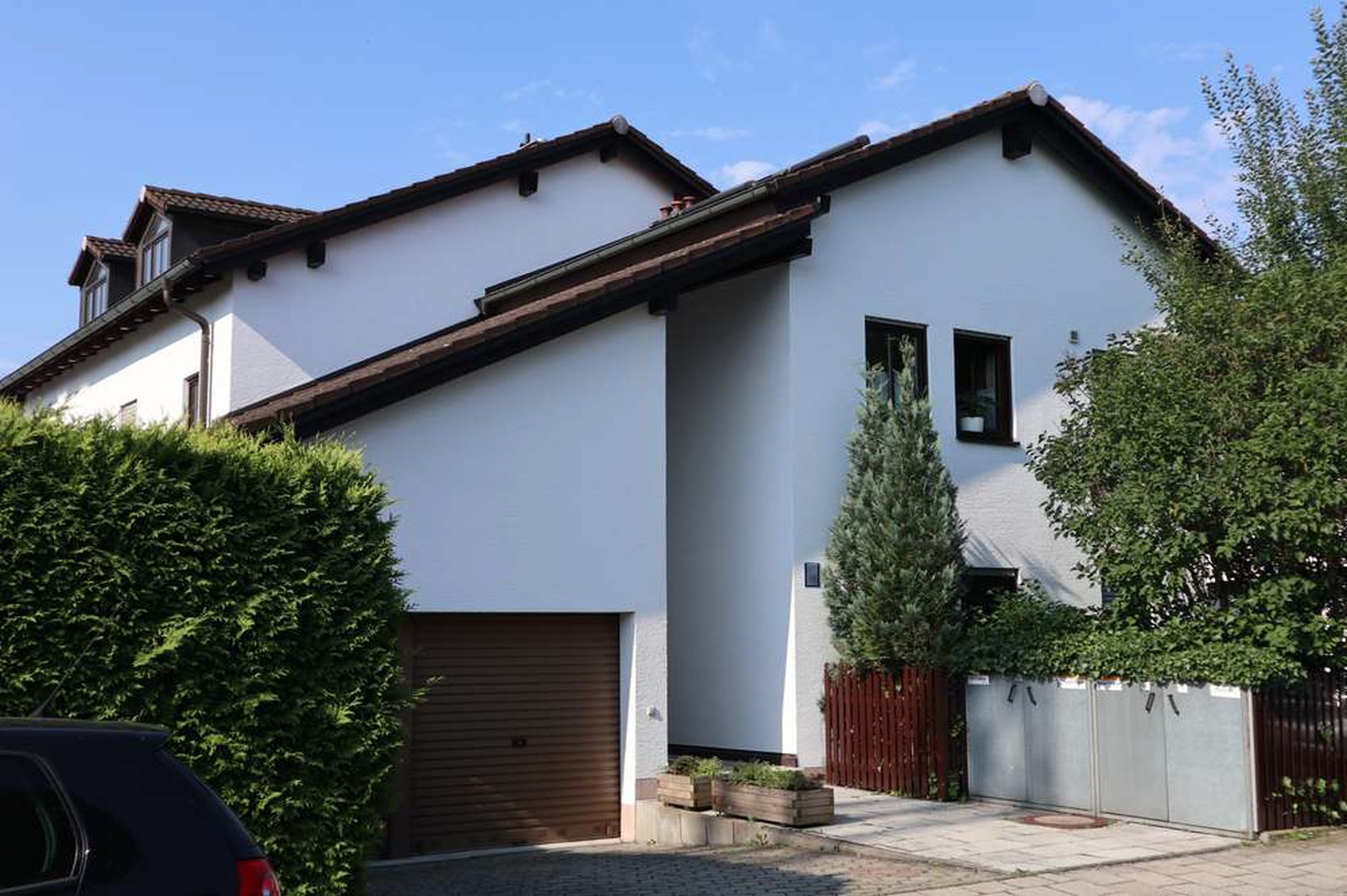 Property thumbnail 2