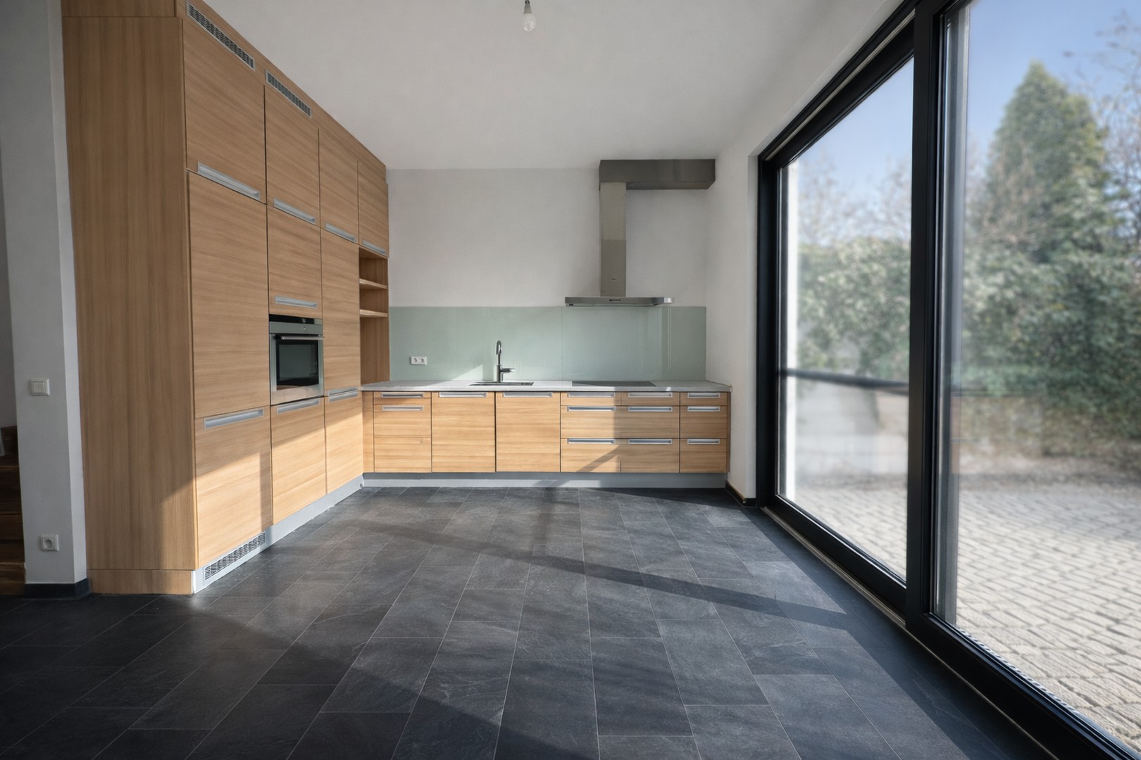 Property thumbnail 6