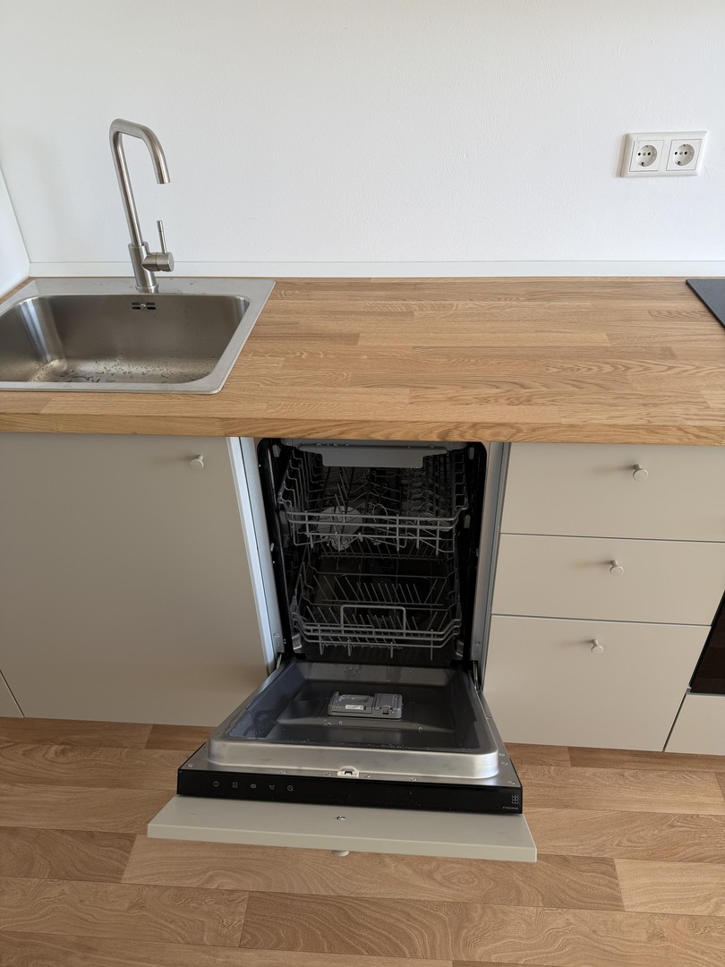 Property thumbnail 9