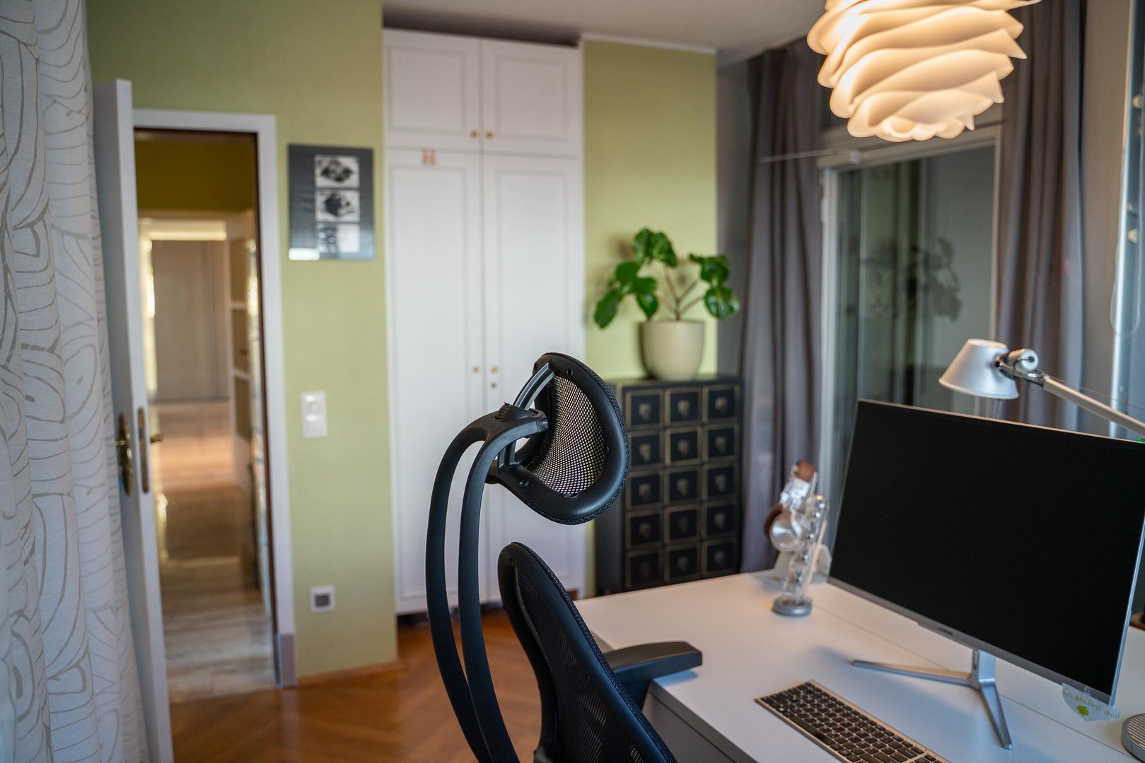 Exklusives Zweifamilienhaus Glashütten: Pool, Blick, barrierefrei – nur 30 Min. von FFM & Wiesbaden – Glashütten – Vorschaubild 29