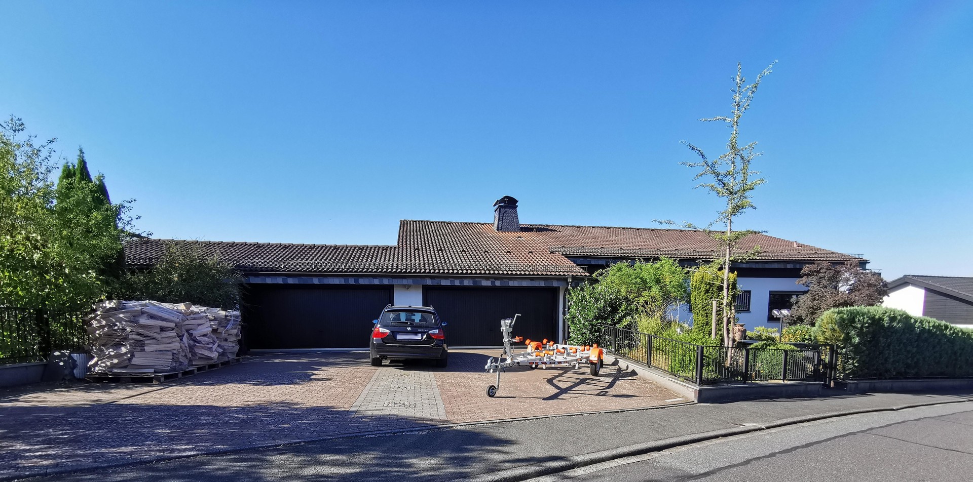 Exklusives Zweifamilienhaus Glashütten: Pool, Blick, barrierefrei – nur 30 Min. von FFM & Wiesbaden – Glashütten – Vorschaubild 32