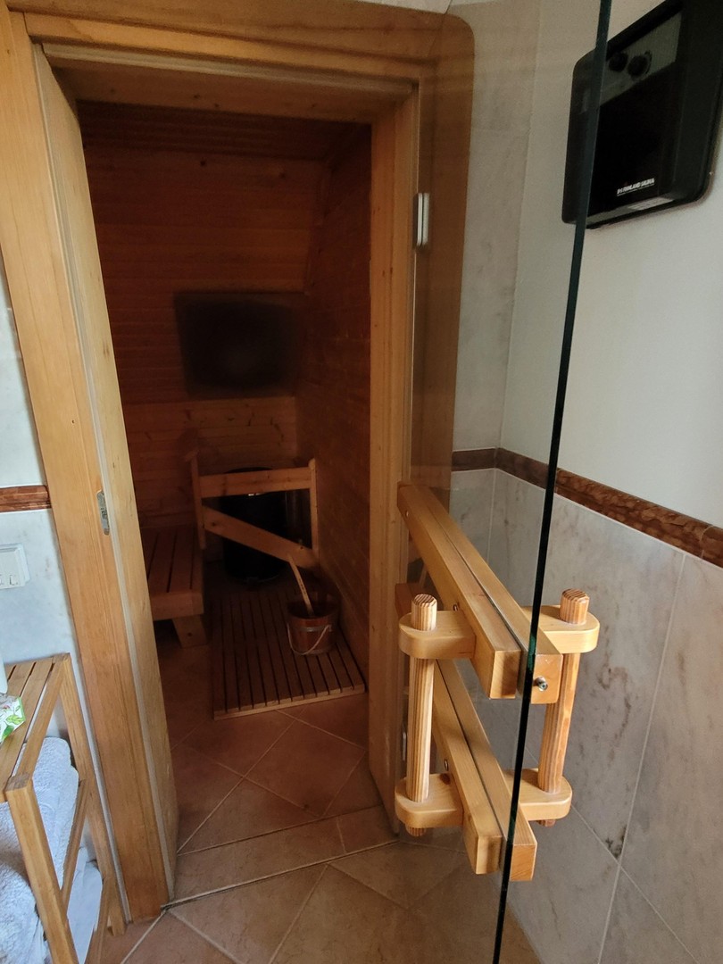 Property thumbnail 11