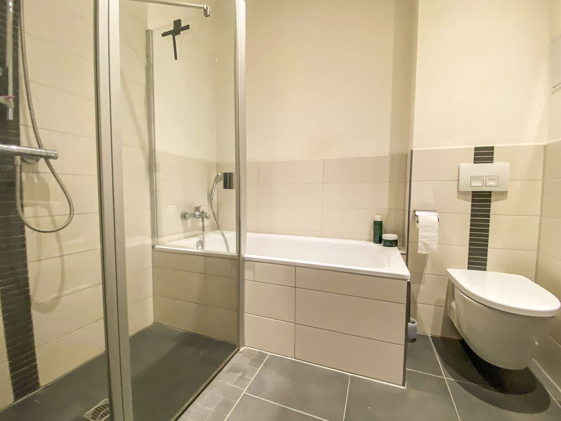 Property thumbnail 11