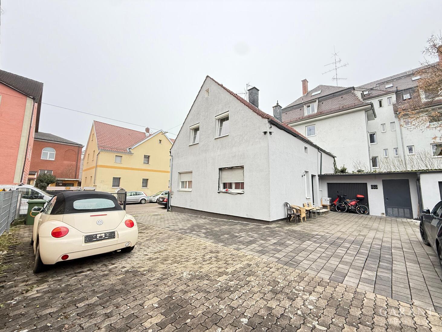 Maximale Rendite in Augsburg: Gepflegtes 6 Parteien Haus in guter zentraler Lage mit 6 Stellplätzen – Augsburg – Vorschaubild 2