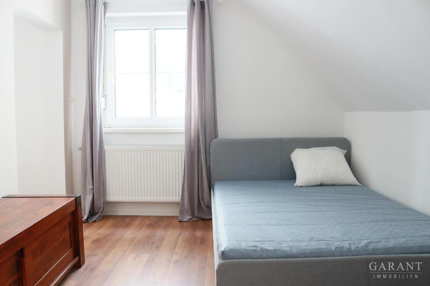 Maximale Rendite in Augsburg: Gepflegtes 6 Parteien Haus in guter zentraler Lage mit 6 Stellplätzen – Augsburg – Vorschaubild 4