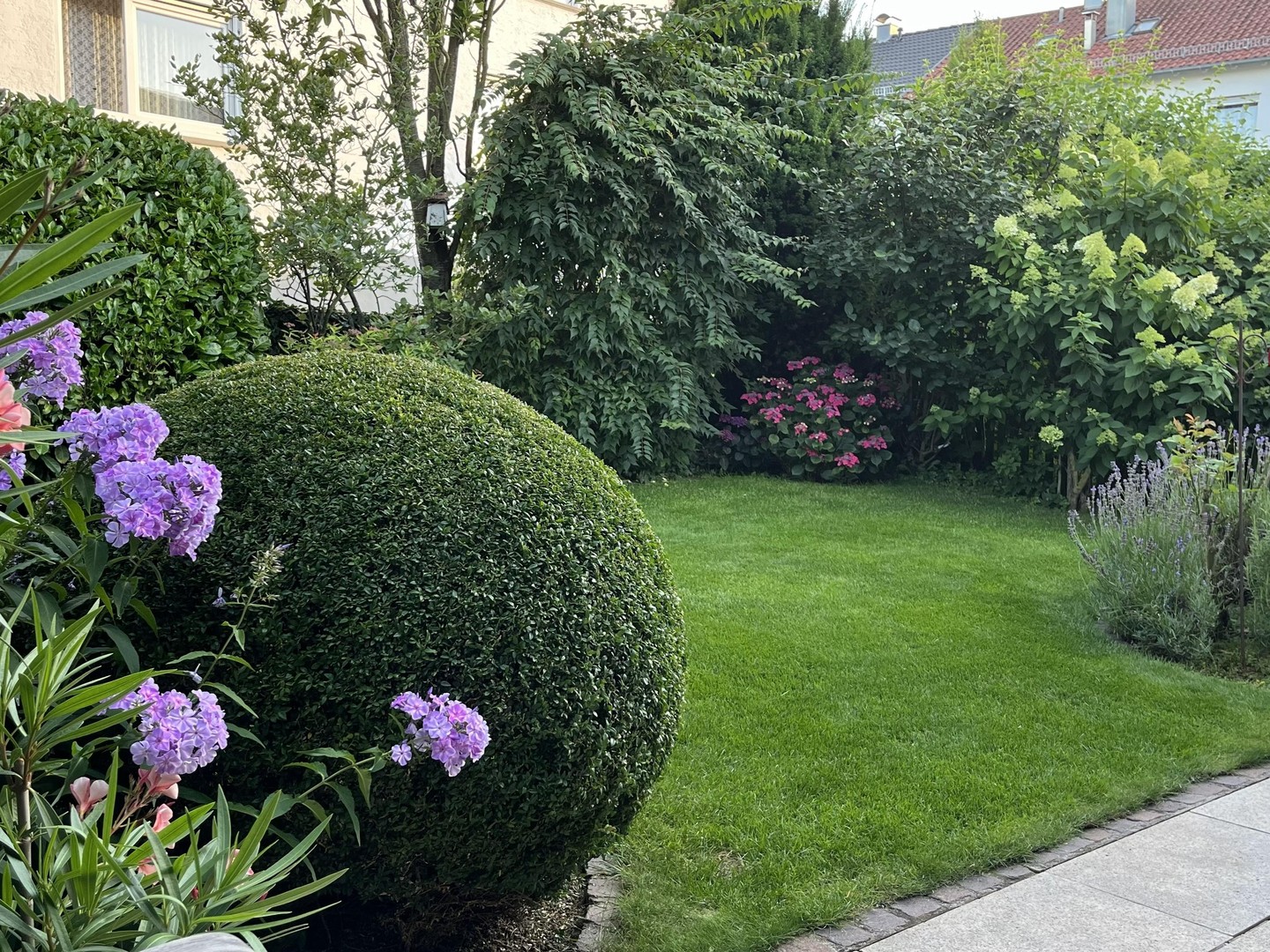 Property thumbnail 2