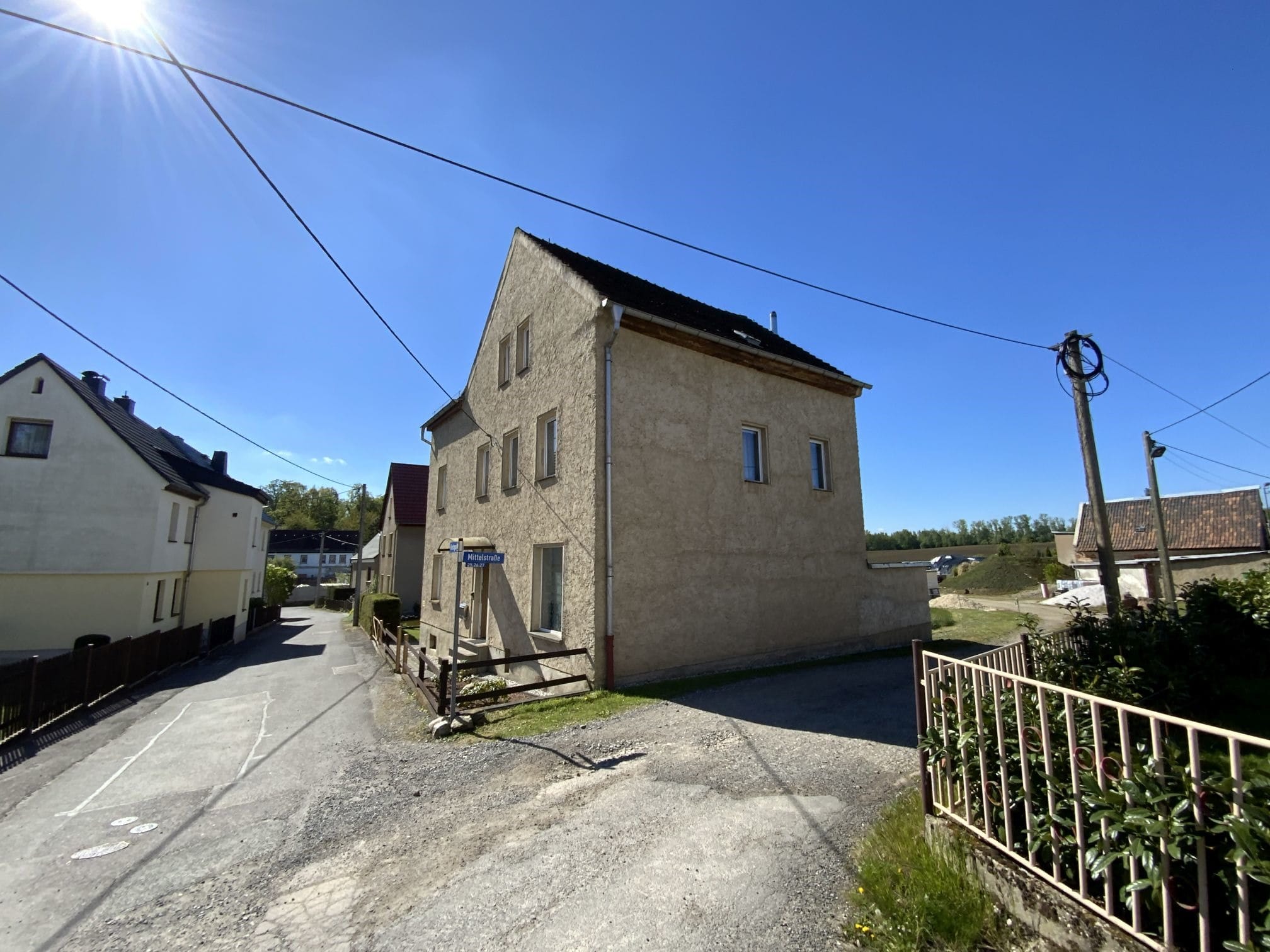 Immobilie in Kriebitzsch - Familienfreundliches Haus 
in ländlicher Idylle mit einladenden Sitzbereich im Garten - Bild 2