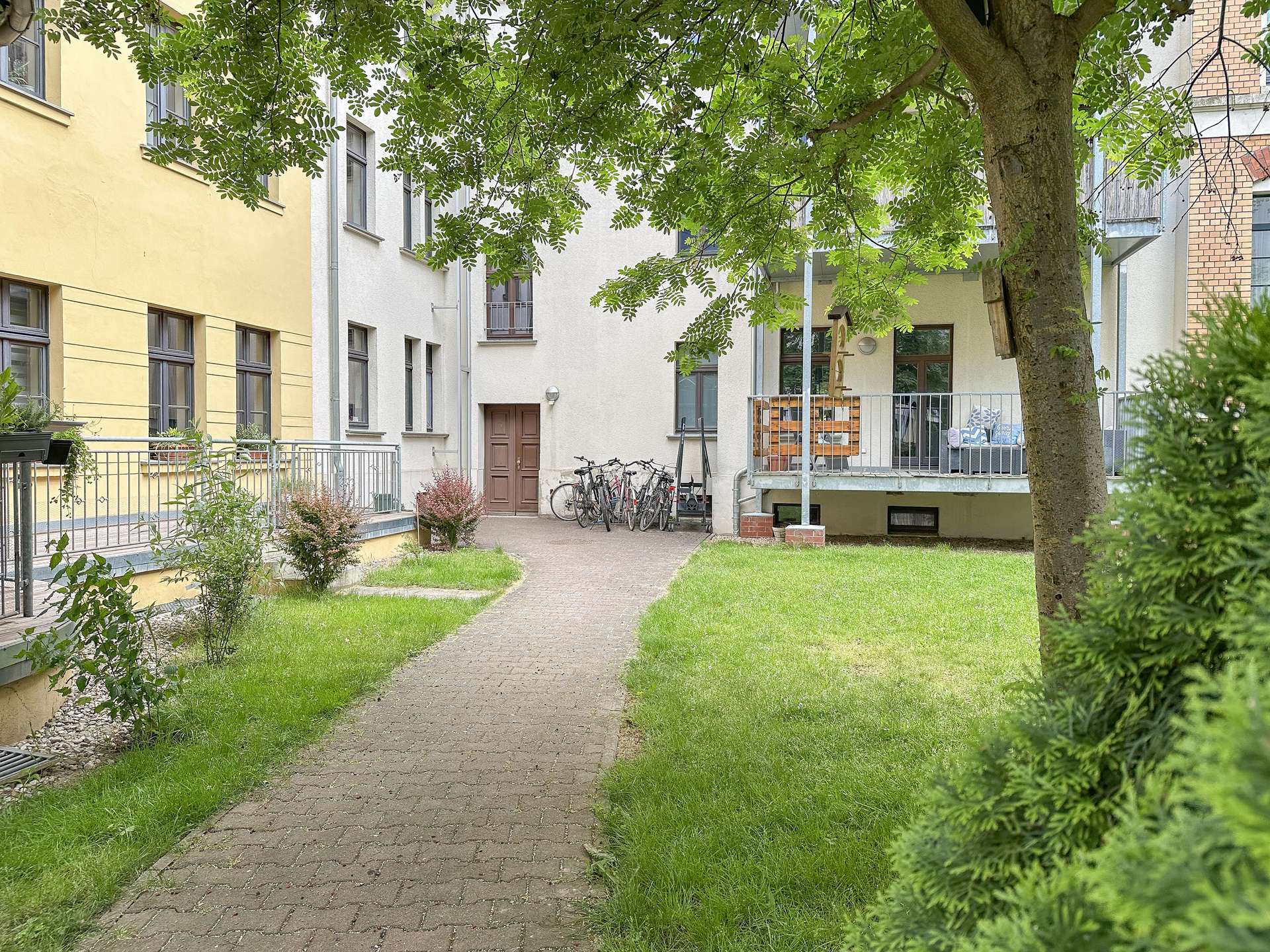 Property thumbnail 3