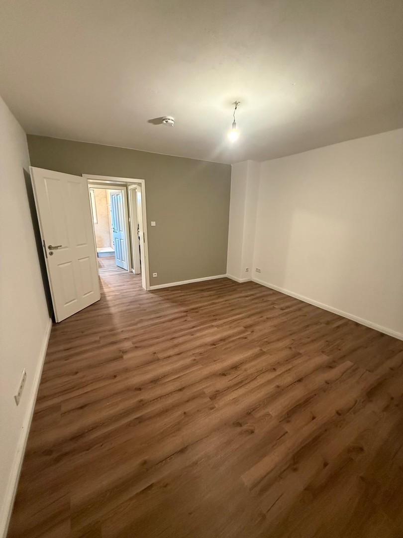 Property thumbnail 11