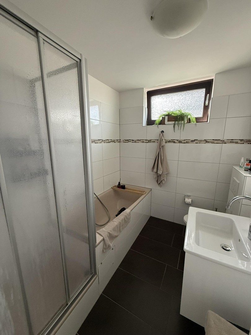 Property thumbnail 9