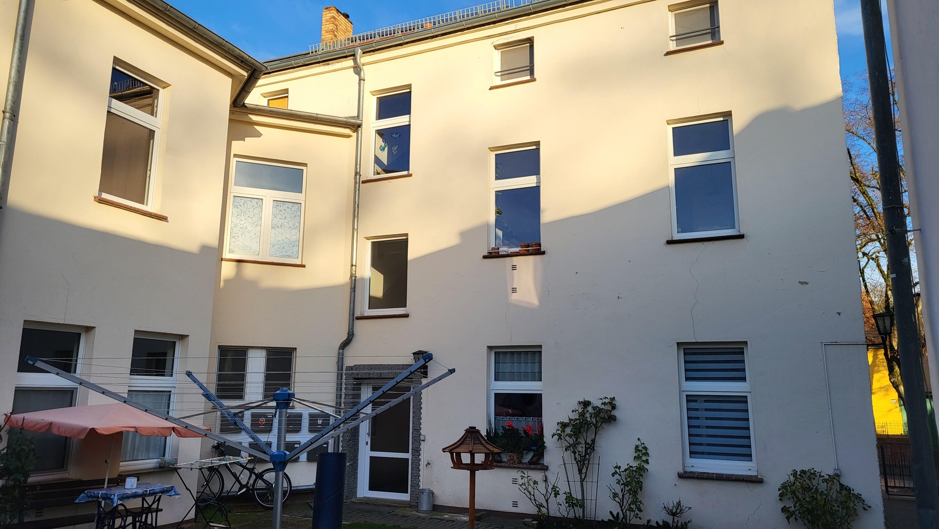 Property thumbnail 2