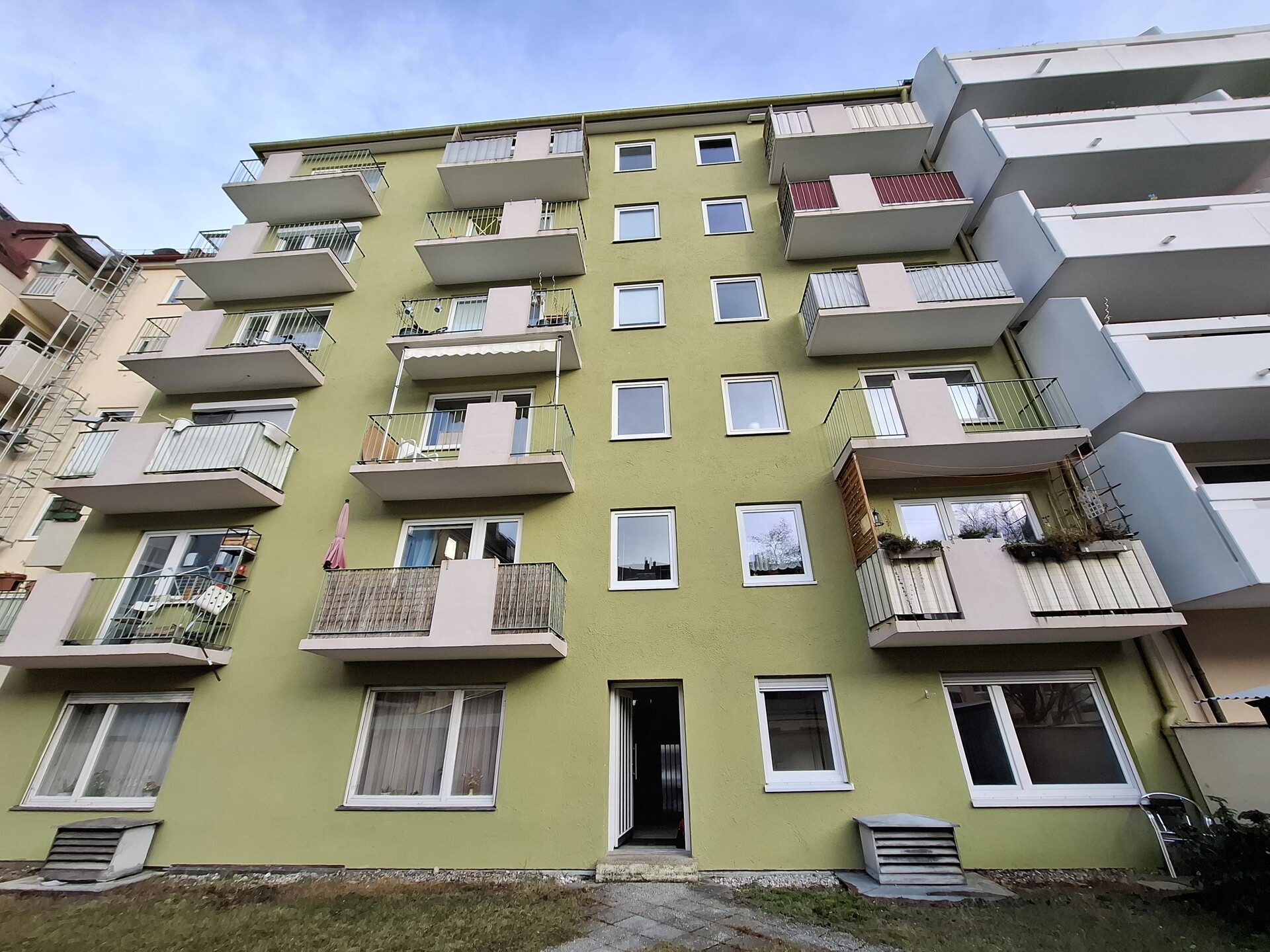 Property thumbnail 2