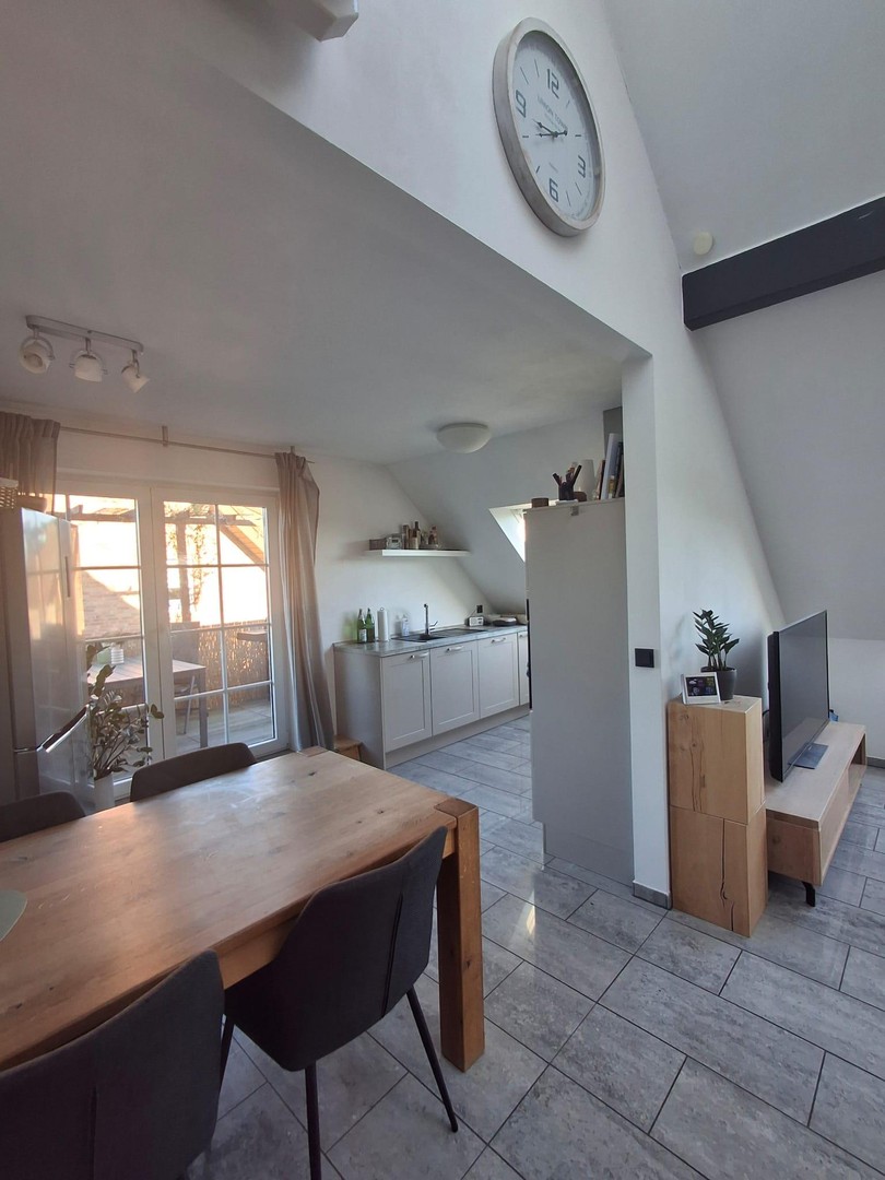 Hochwertige sehr helle Wohnung mit Dachterrasse, Balkon, Garage und zwei PkW-Stellplätzen in Xanten