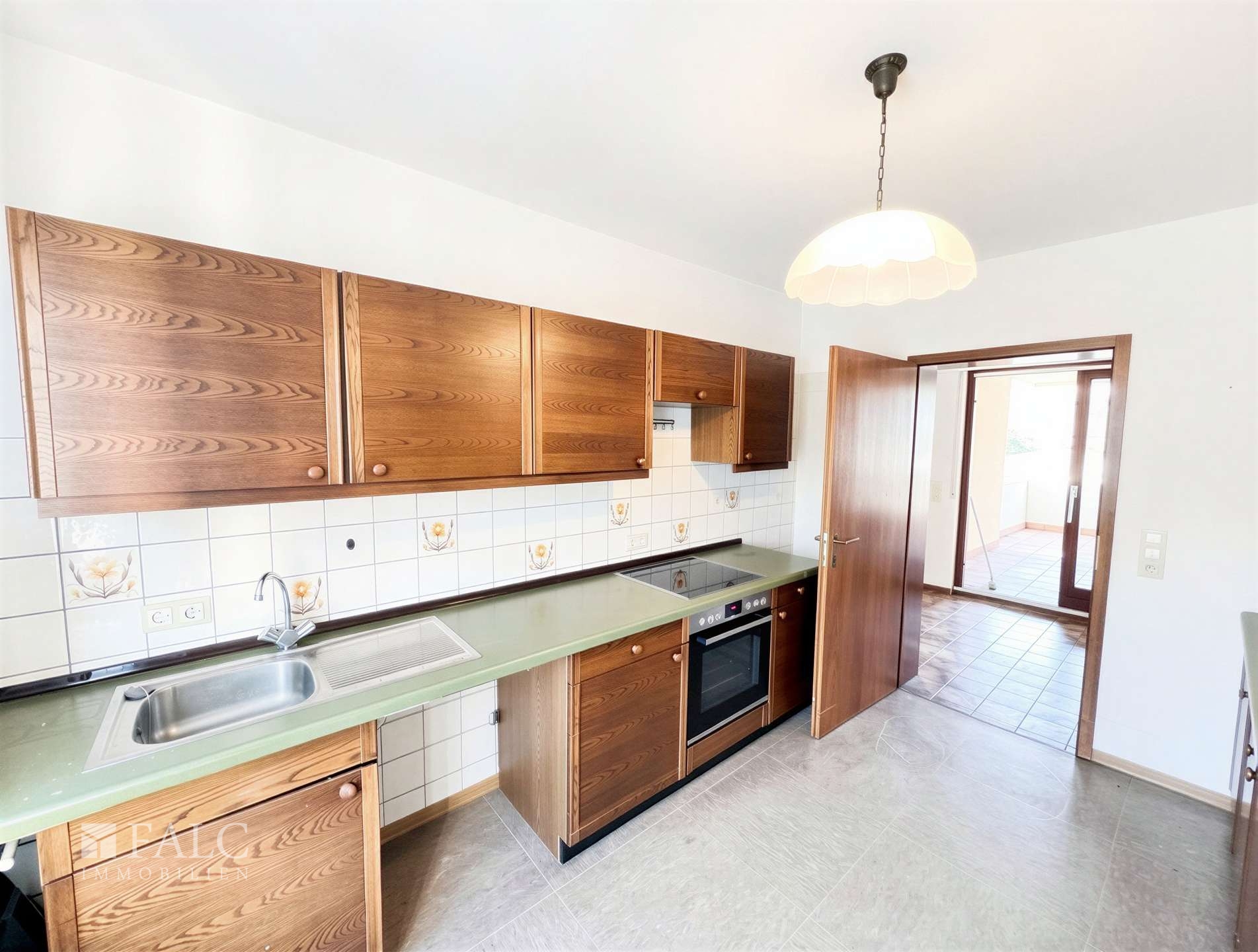 Großzügige 132 m² Wohnung mit großem Balkon und Stellplatz im gepflegten Dreifamilienhaus – Trier – Vorschaubild 10
