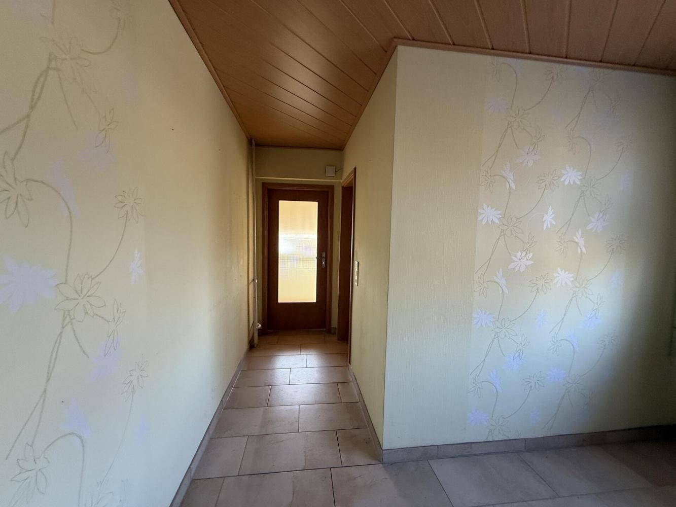 Dieses Einfamilienhaus ist in Massivbauweise mit viel Nebengebäude – Diesdorf – Vorschaubild 10