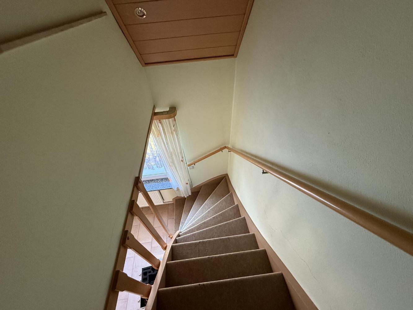 Dieses Einfamilienhaus ist in Massivbauweise mit viel Nebengebäude – Diesdorf – Vorschaubild 13