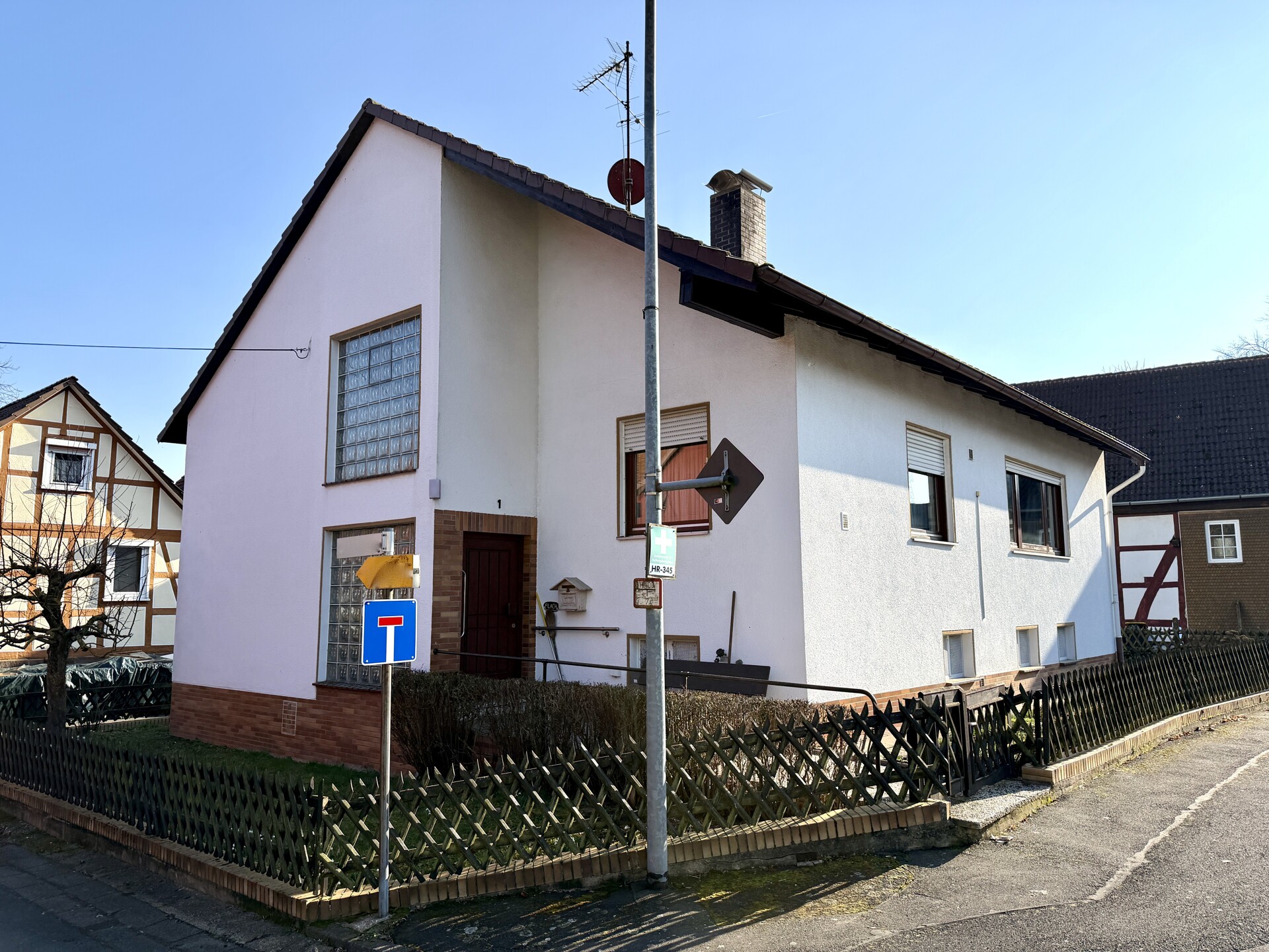 Immobilie in Neuental - Geräumiges Haus mit Scheune, Garage und viel Platz zum Leben in Neuental-OT! Keine Käuferprovision! - Bild 0
