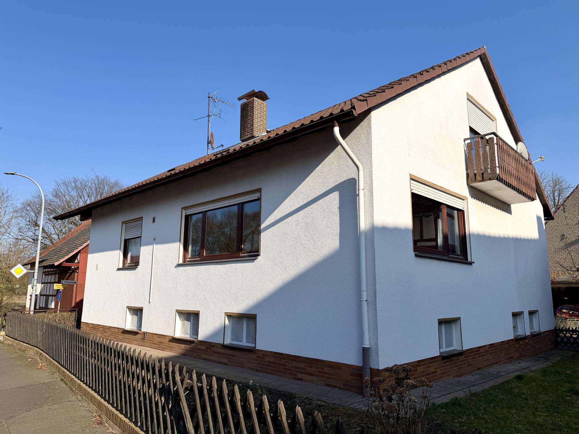 Immobilie in Neuental - Geräumiges Haus mit Scheune, Garage und viel Platz zum Leben in Neuental-OT! Keine Käuferprovision! - Bild 2