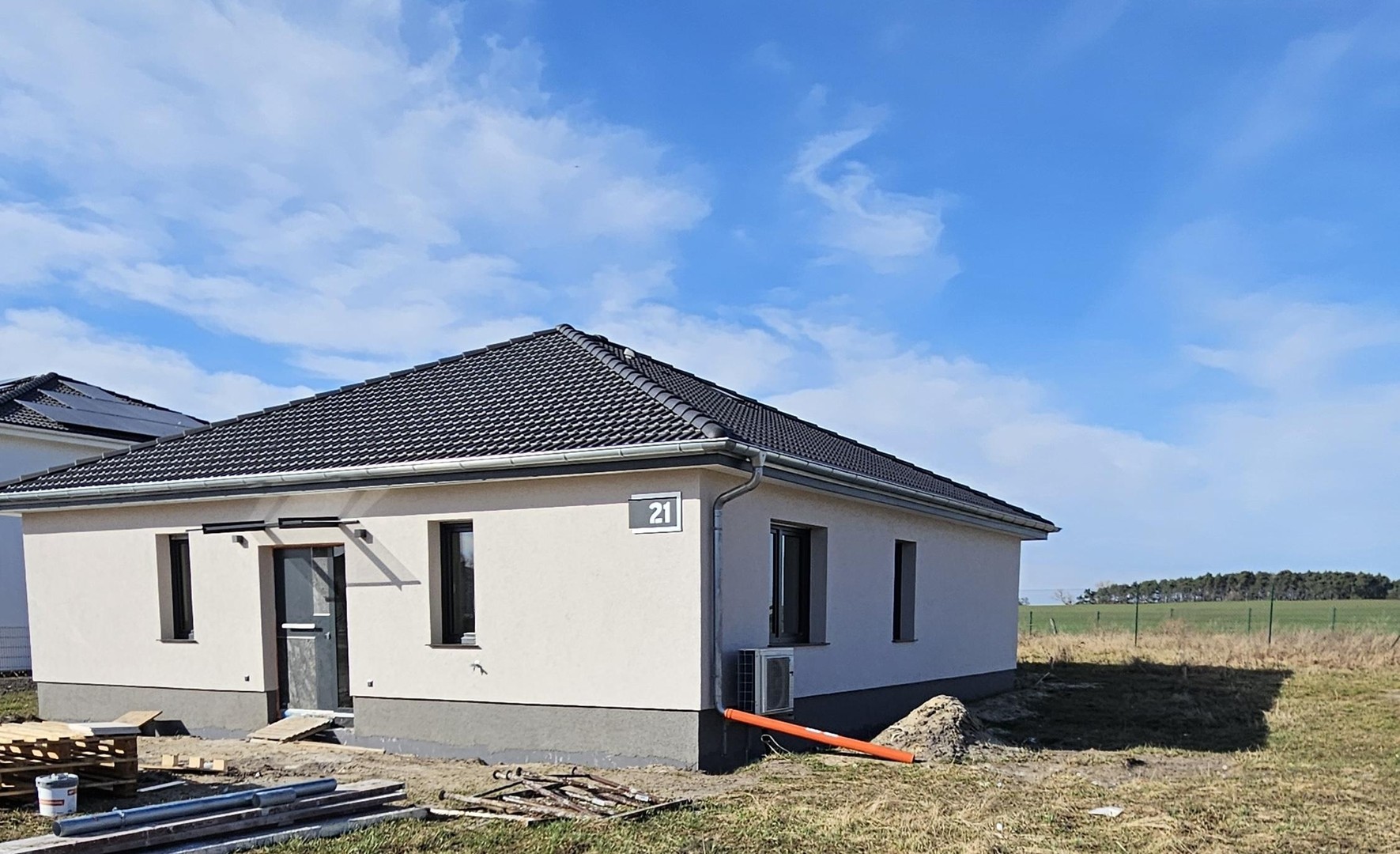 Property thumbnail 8