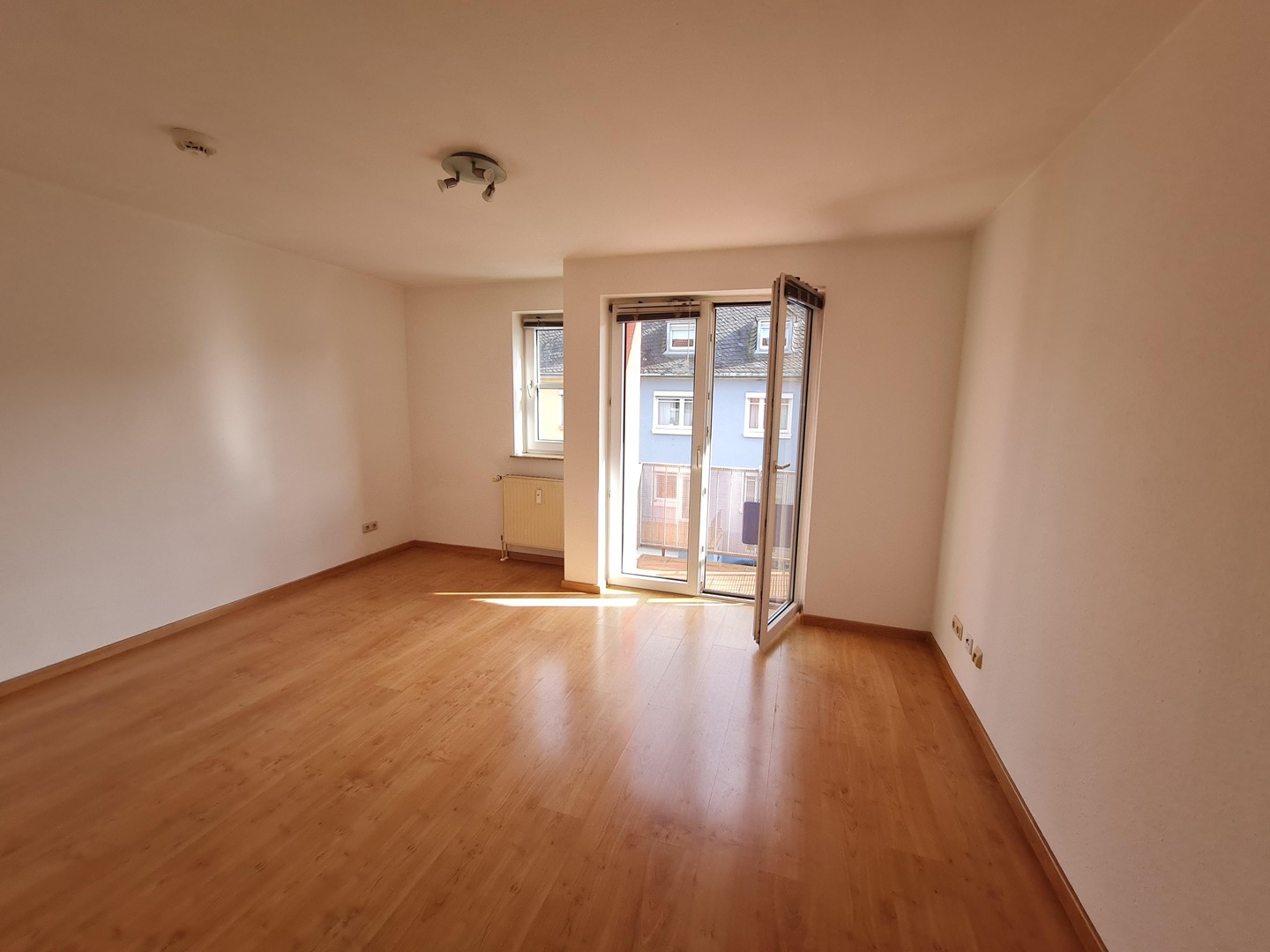 Studenten-Apartment in Uni-Nähe, mit PKW-Stellplatz