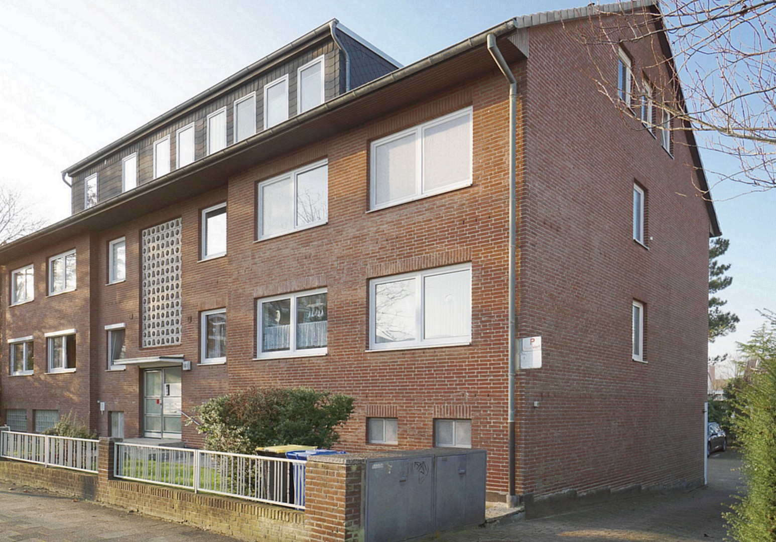 Property thumbnail 2