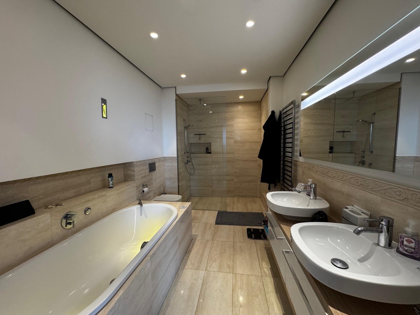 Property thumbnail 16