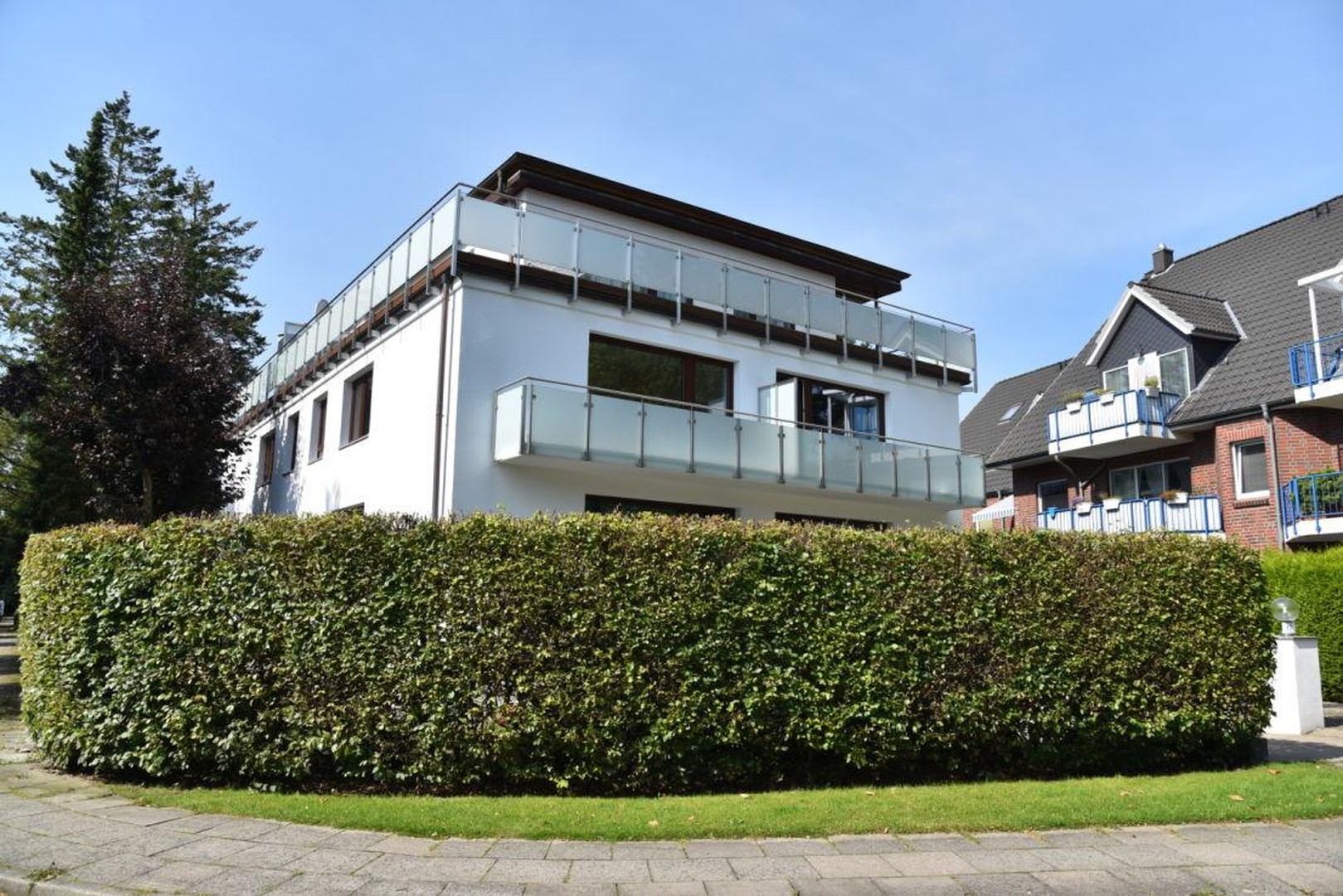 Property thumbnail 2