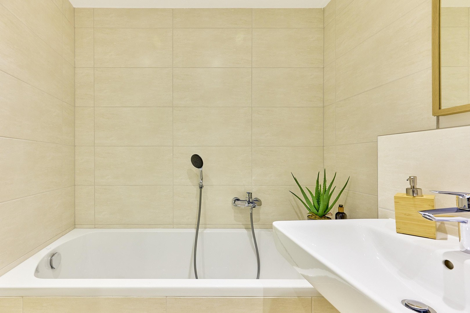 Property thumbnail 15