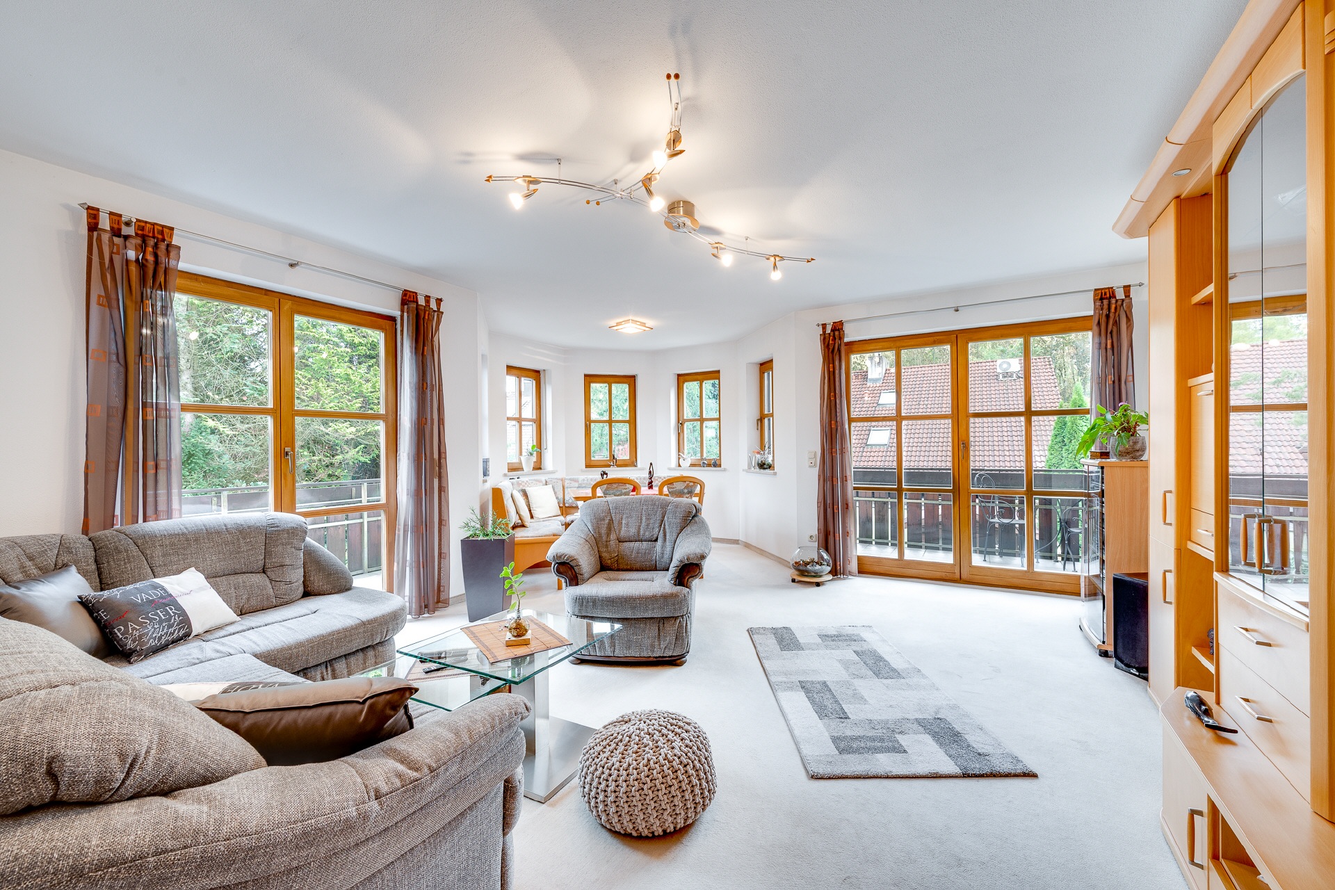 AIGNER - Charmante 3- Zimmer Wohnung in idyllischer Lage Waldtruderings