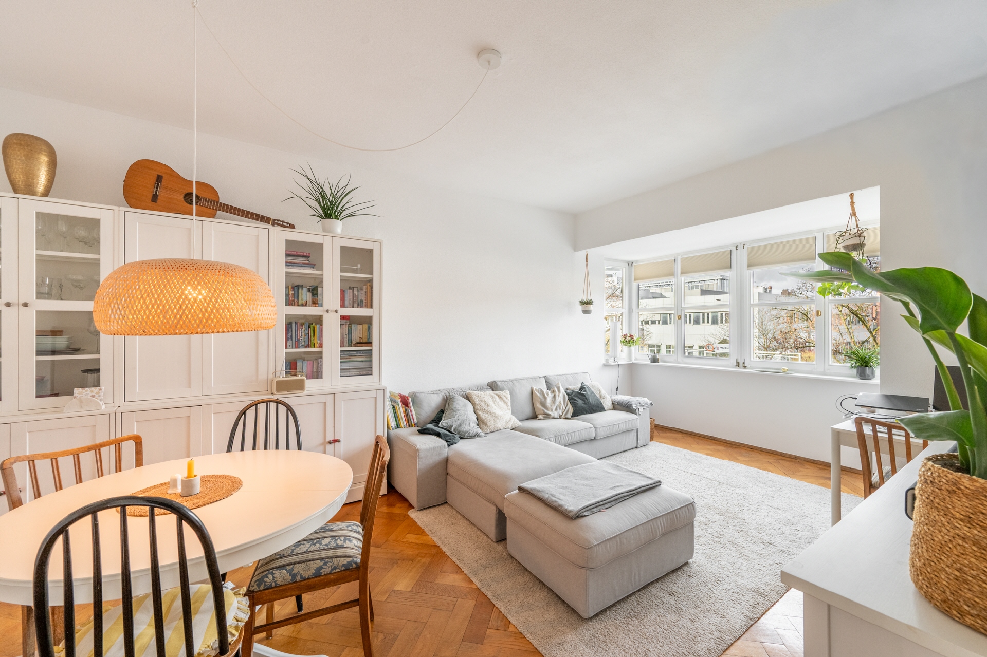 AIGNER - Stilvolle 3-Zimmer-Altbauwohnung in der begehrten Maxvorstadt – Eleganz trifft auf Moderne