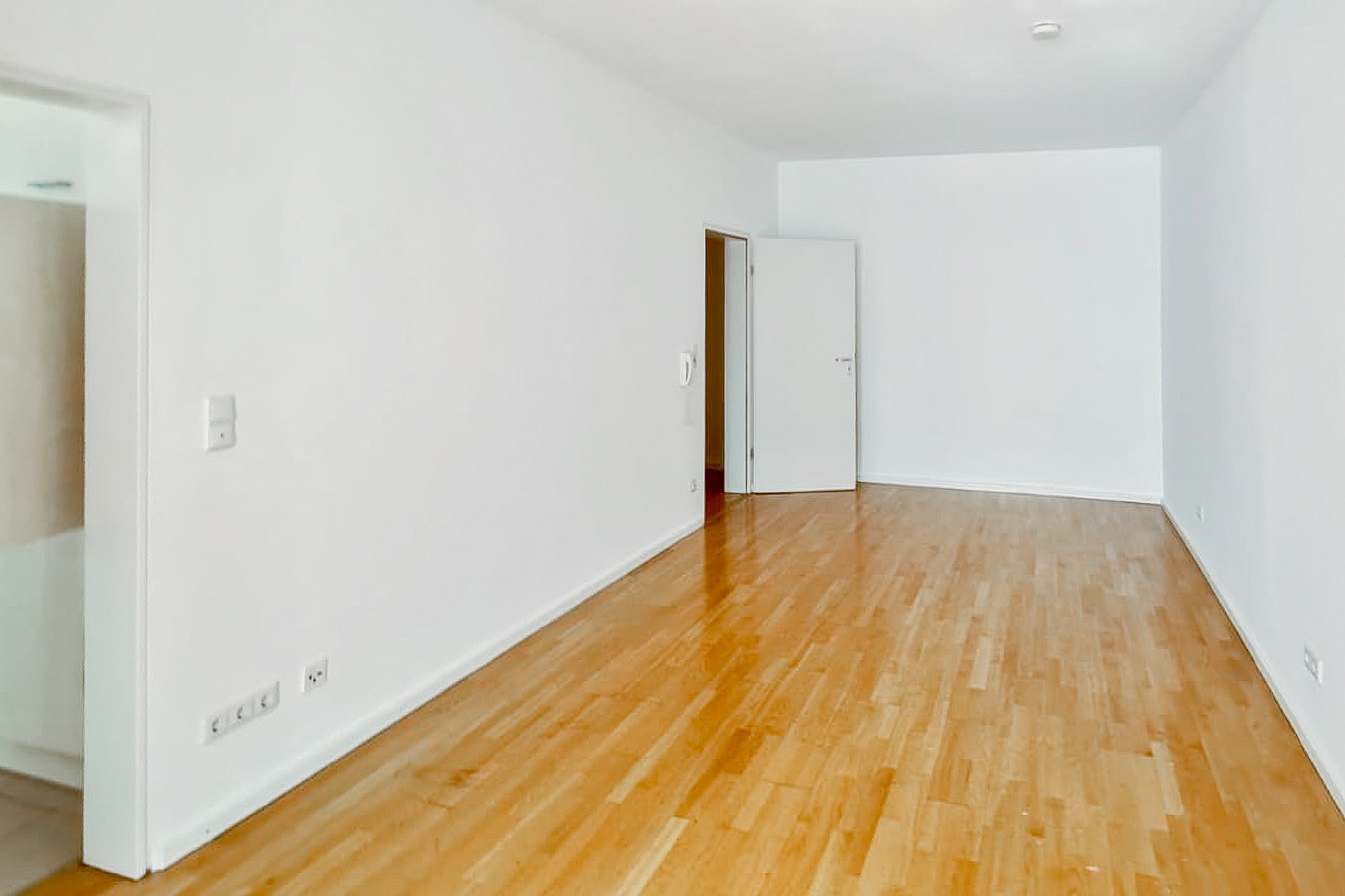 AIGNER - Attraktive 2,5-Zimmer-Erdgeschosswohnung in ruhiger Innenhoflage zur Kapitalanlage